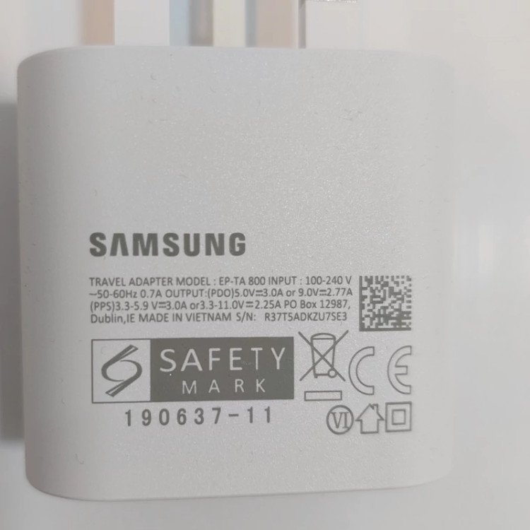 شارژر 25w وات واقعی اصلی ویتنام باندل همراه با کابل اورجینال ویتنام وتبدیل 3به 2 هادرن گارانتی شرکتی یک ساله هر سه کالا