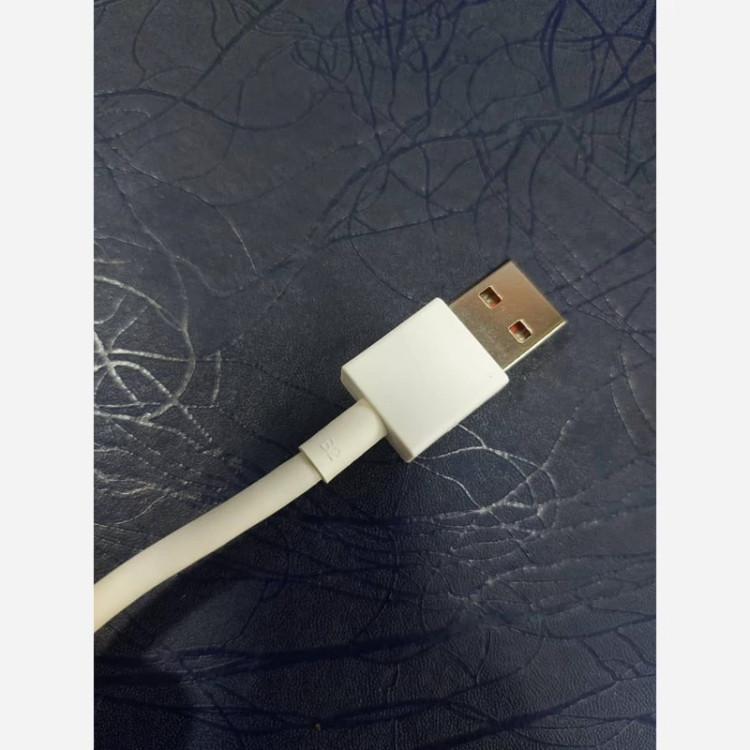 کابل شارژ شیائومی اورجینال اعشعار زن xiaomi شیائومی ریزشمار دار و بارکد دار گارانتی دارد