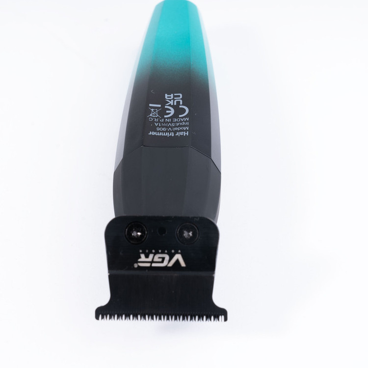 ماشین اصلاح موی سر و صورت وی جی آر مدل V-906 با تیغه سرامیکی پوشش DLC، موتور 9000 دور در دقیقه، باتری 2000 میلیآمپر ساعت با 240 دقیقه عمر شارژ، صفحه نمایش LED، طراحی ارگونومیک و مقاوم، قابلیت صفرزن، خط زن و حجم زن